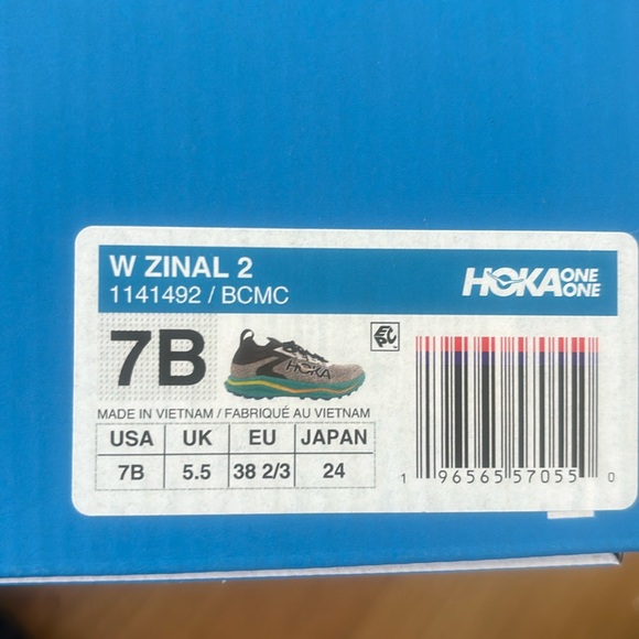 NWT. HOKA Women's Zinal 2 Trail Running Shoes. - Picture 3 of 8